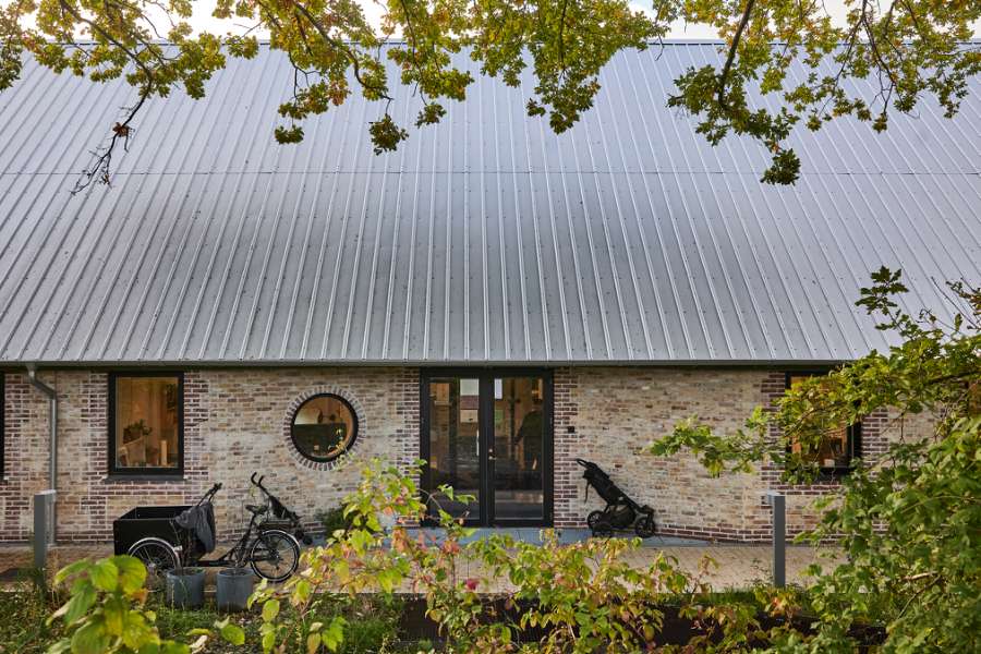 Steel, wood and recycled brick make Gladsaxe kindergartens CO2-neutral, Børnehuset Egedammen, Klausdalsbrovej 195, 2860 Søborg